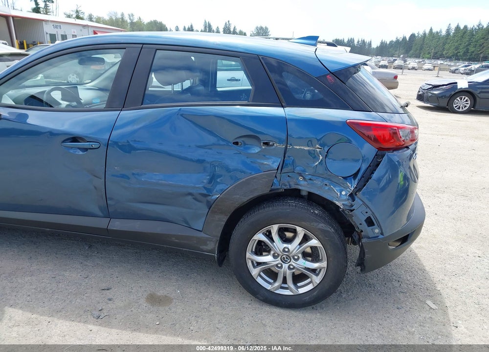 2018 MAZDA CX-3 VIN: JM1DKFC70J0332464
