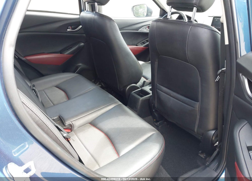 2018 MAZDA CX-3 VIN: JM1DKFC70J0332464
