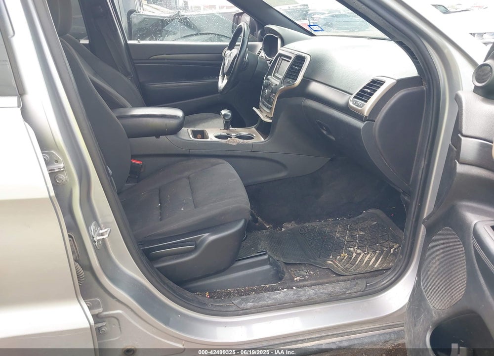 2014 JEEP GRAND CHEROKEE LAREDO VIN: 1C4RJEAG3EC221885