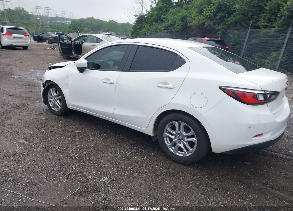 2017 TOYOTA YARIS IA VIN: 3MYDLBYVXHY156540