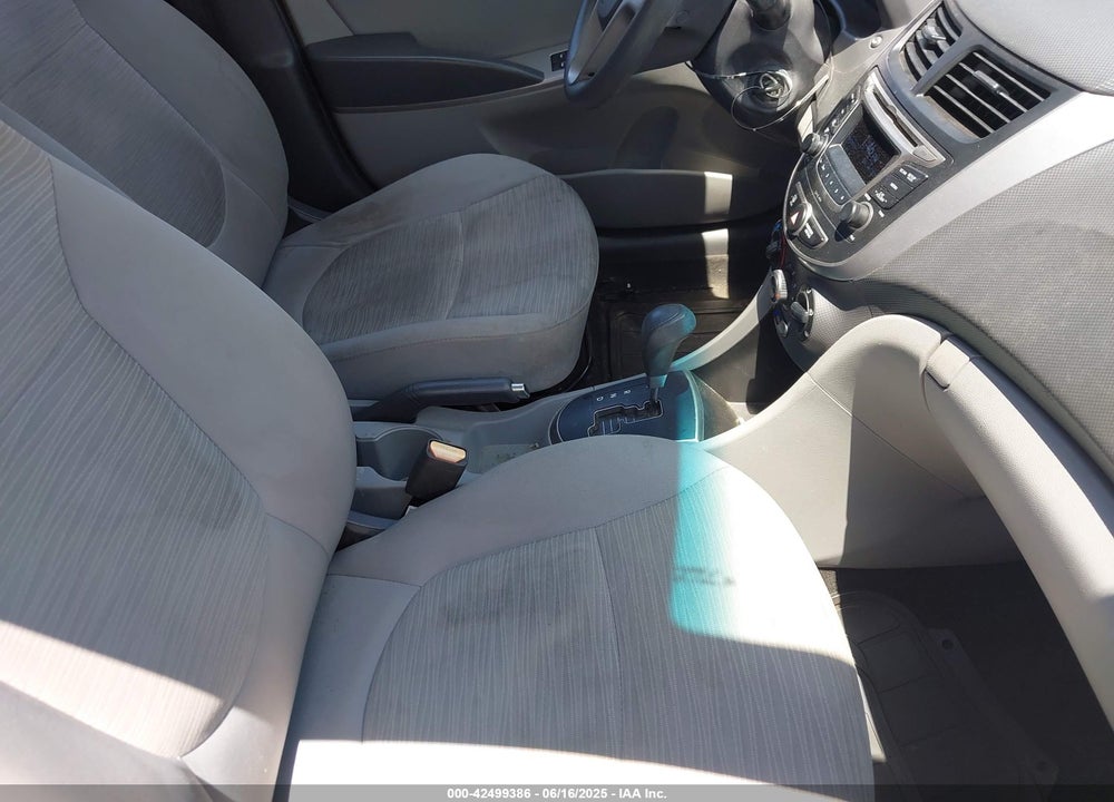 2015 HYUNDAI ACCENT VIN: KMHCT4AE7FU889527