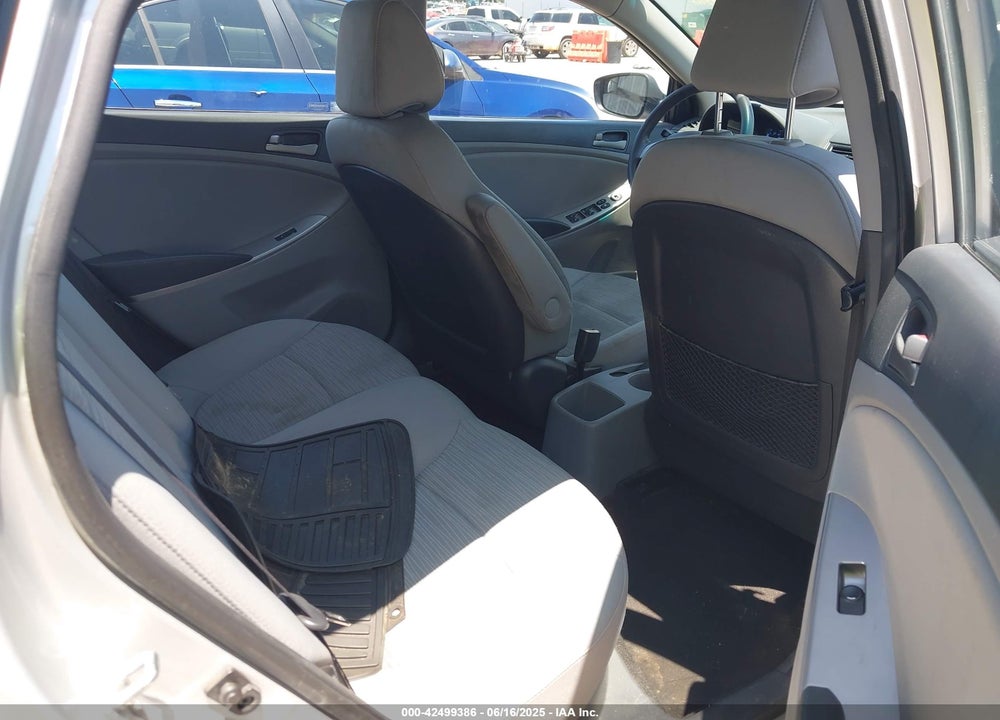 2015 HYUNDAI ACCENT VIN: KMHCT4AE7FU889527