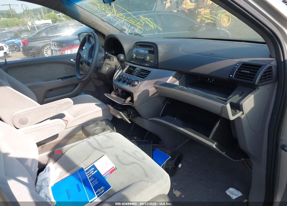 2009 HONDA ODYSSEY LX VIN: 5FNRL38269B052088