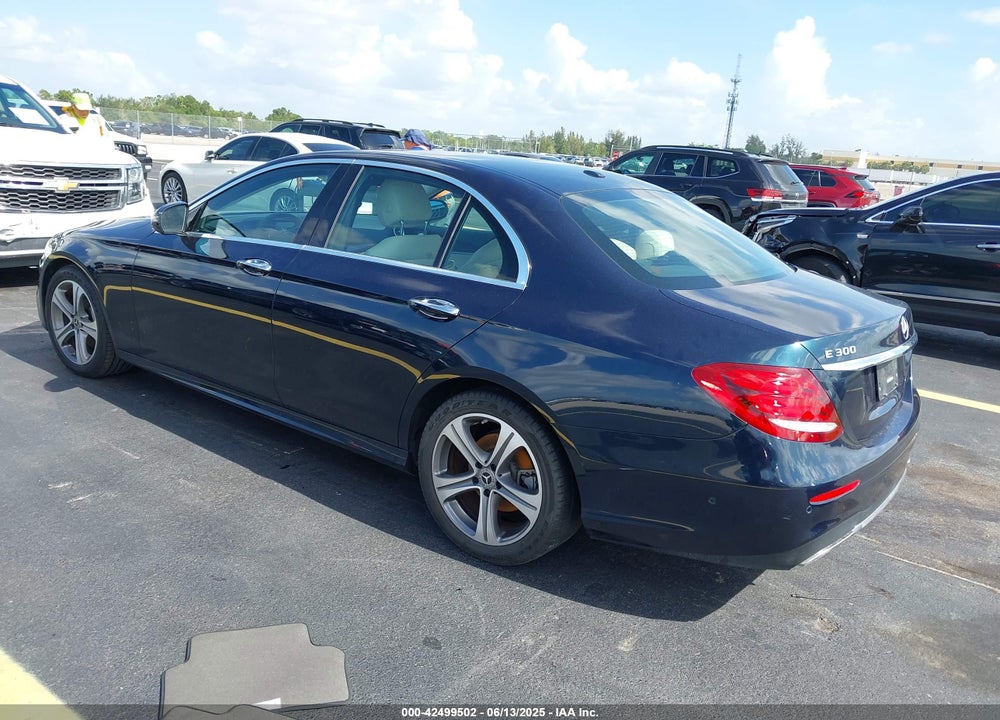 2018 MERCEDES-BENZ E 300 VIN: WDDZF4JB2JA460520