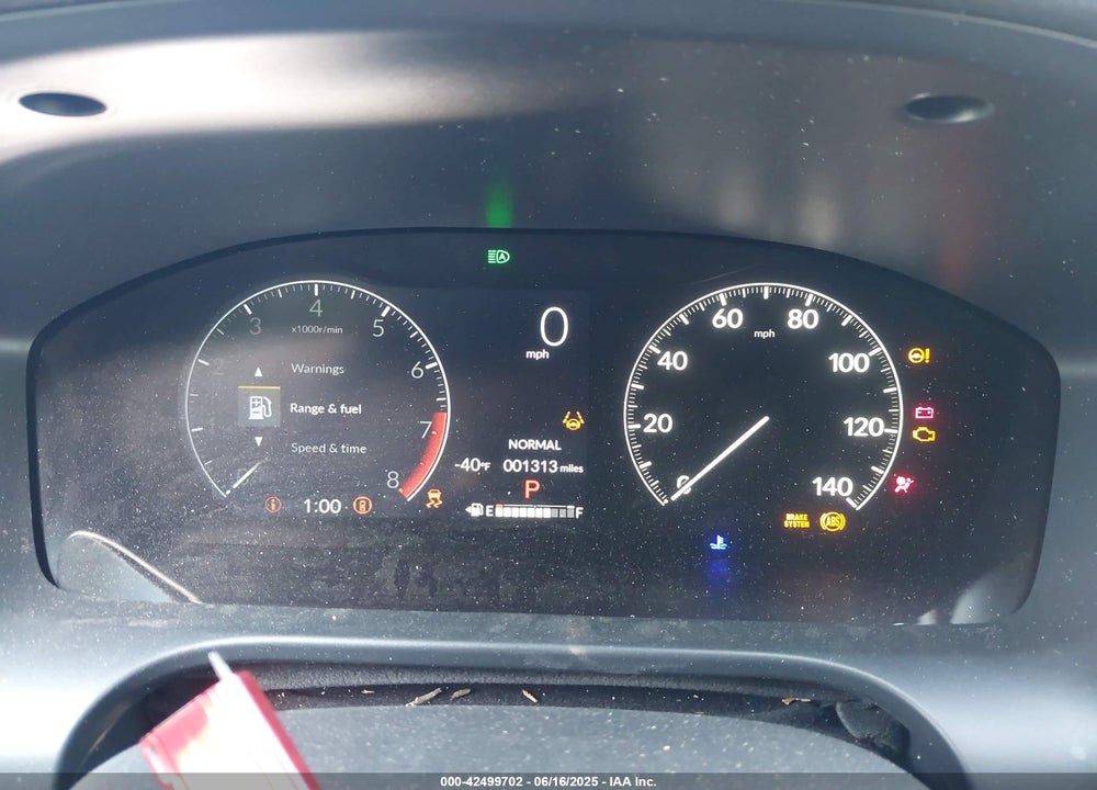 2025 HONDA HR-V VIN: 3CZRZ2H32SM762988