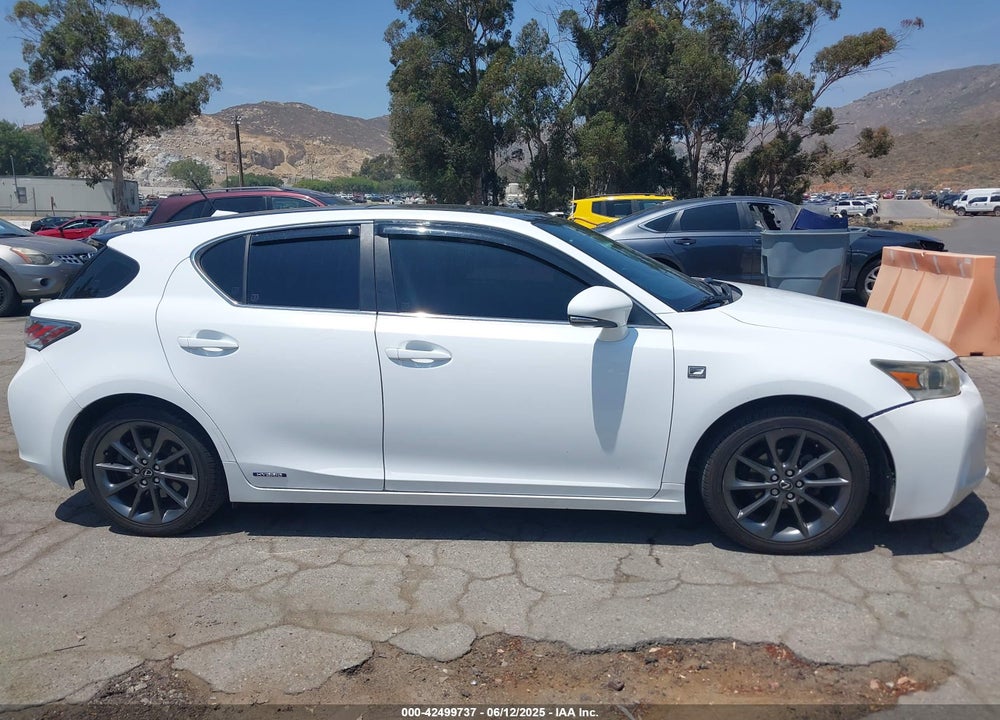 2013 LEXUS CT 200H VIN: JTHKD5BH2D2157292