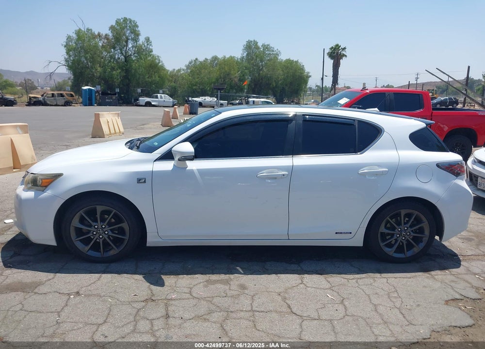 2013 LEXUS CT 200H VIN: JTHKD5BH2D2157292