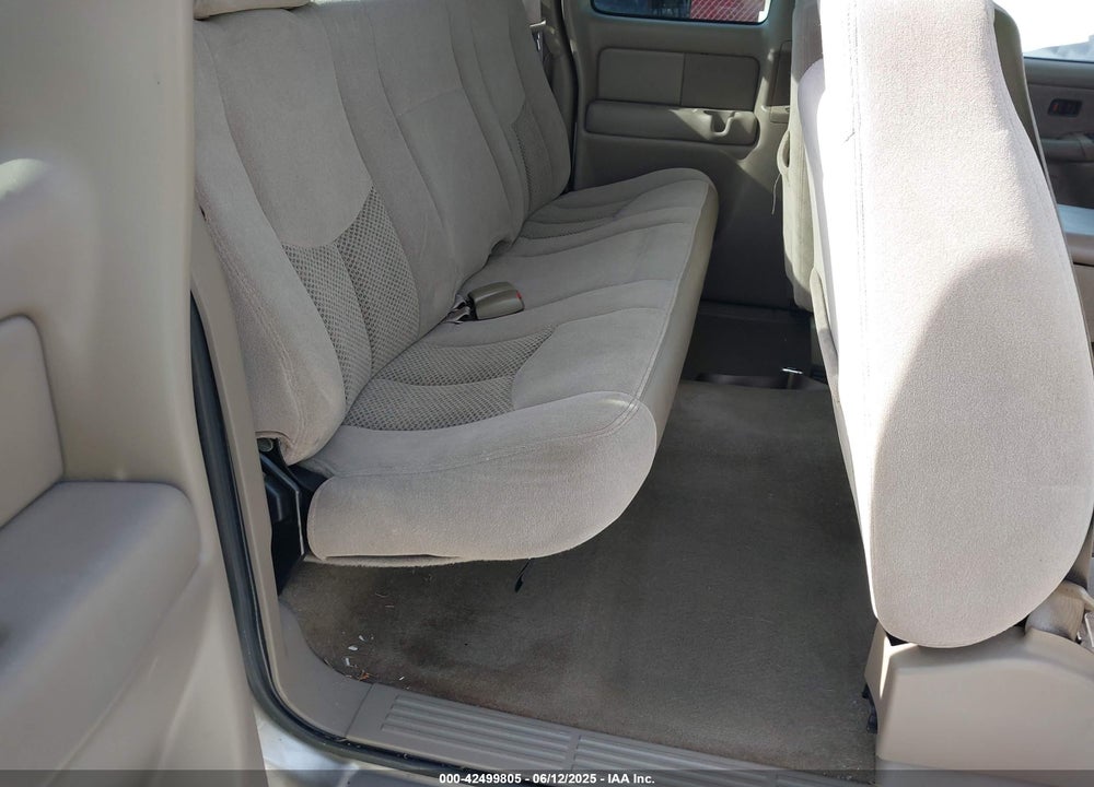 2003 CHEVROLET SILVERADO 1500 LS VIN: 2GCEC19V231299839