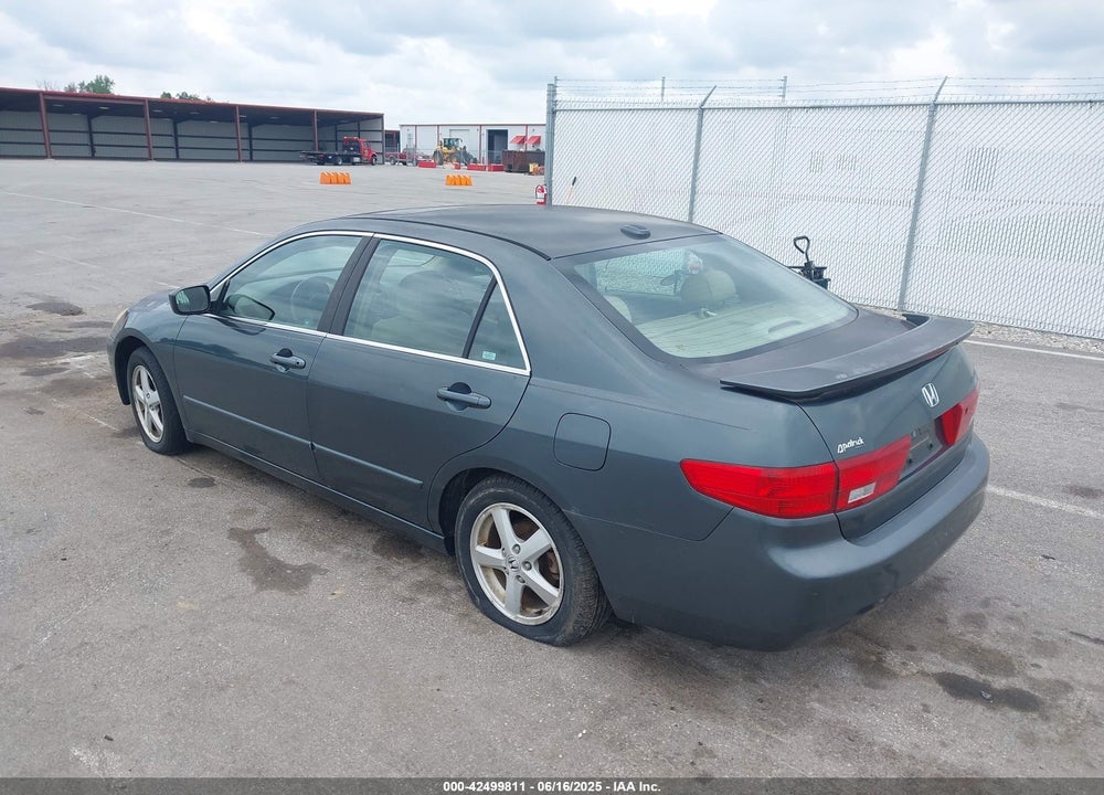 2005 HONDA ACCORD 2.4 EX VIN: 1HGCM56885A152008