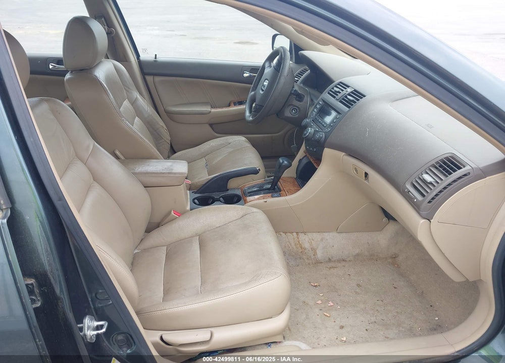 2005 HONDA ACCORD 2.4 EX VIN: 1HGCM56885A152008