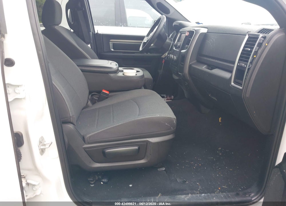 2024 RAM 1500 CLASSIC WARLOCK 4X2 5'7 BOX VIN: 1C6RR6LGXRS127565