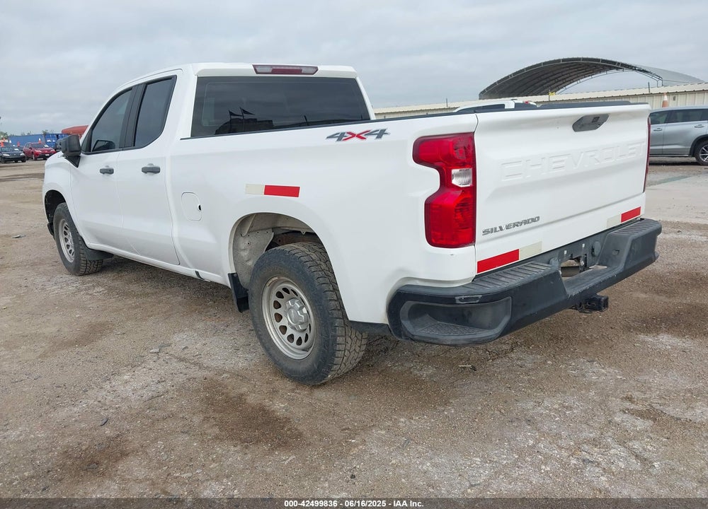 2021 CHEVROLET SILVERADO 1500 4WD DOUBLE CAB STANDARD BED WT VIN: 1GCRYAEFXMZ217883