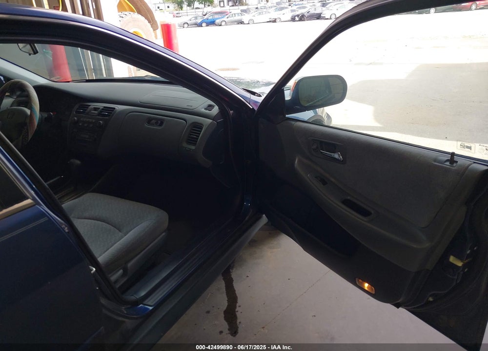 2001 HONDA ACCORD 2.3 LX VIN: 1HGCG56421A120475