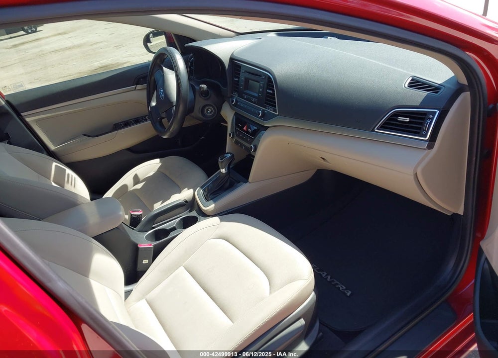 2017 HYUNDAI ELANTRA VIN: KMHD74LF8HU114266