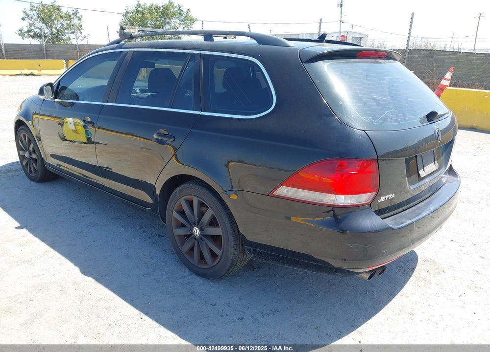 2013 VOLKSWAGEN JETTA SPORTWAGEN 2.0L TDI VIN: 3VWPL7AJ1DM602282
