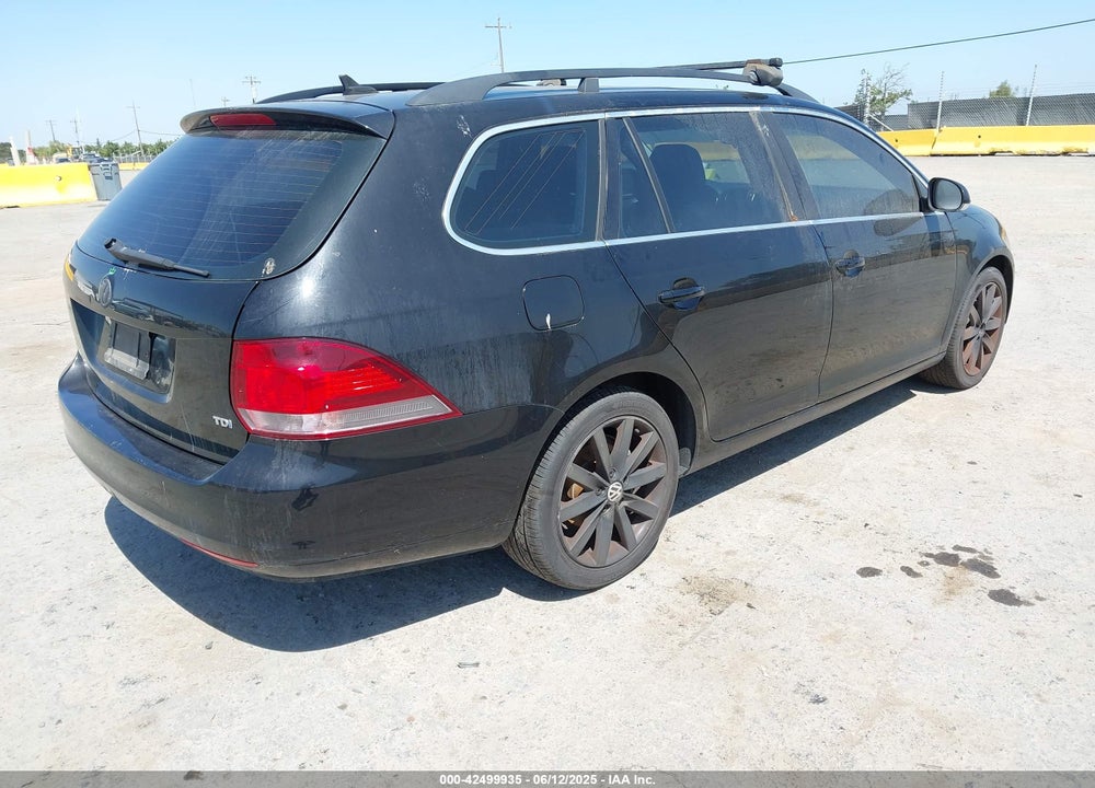 2013 VOLKSWAGEN JETTA SPORTWAGEN 2.0L TDI VIN: 3VWPL7AJ1DM602282