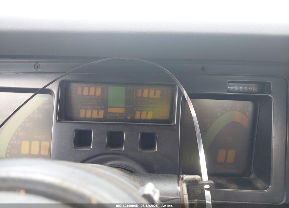 1987 CHEVROLET CORVETTE VIN: 1G1YY3185H5125214