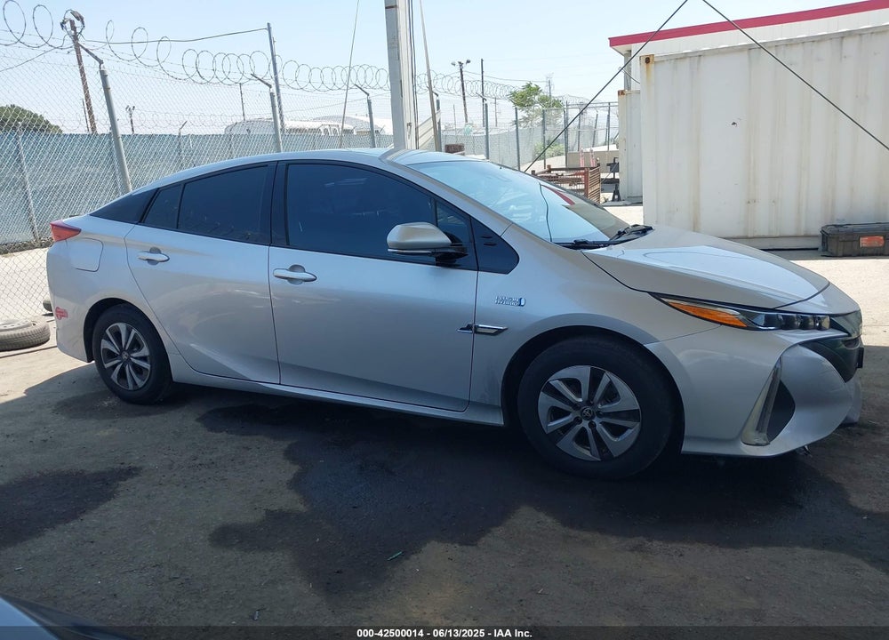2017 TOYOTA PRIUS PRIME VIN: JTDKARFP9H3063512