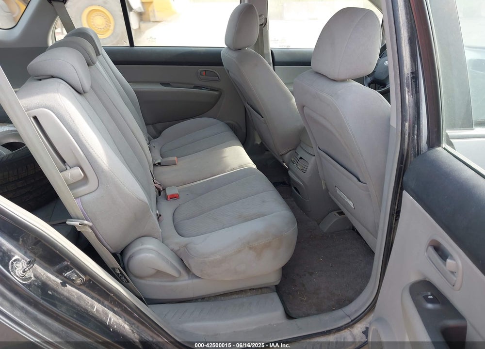 2007 KIA RONDO VIN: KNAFG525777052588