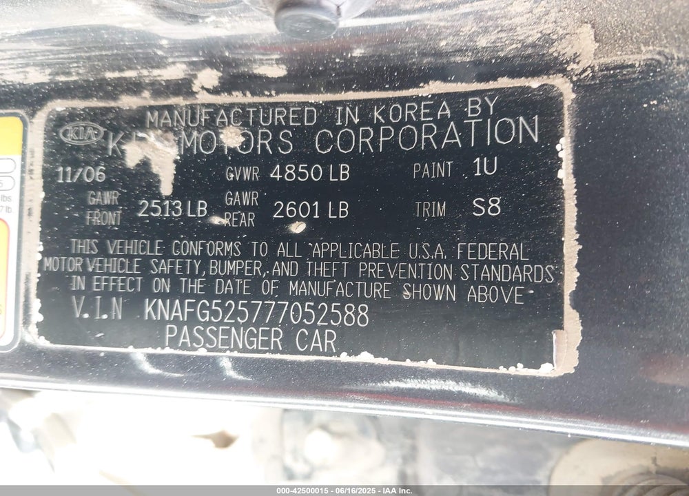 2007 KIA RONDO VIN: KNAFG525777052588