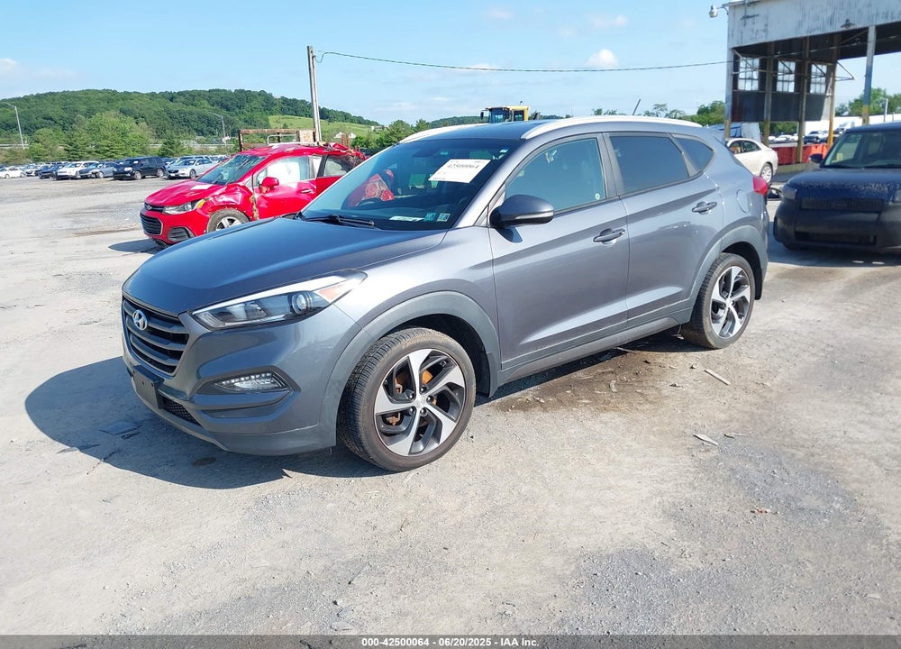 2016 HYUNDAI TUCSON VIN: KM8J3CA28GU023182