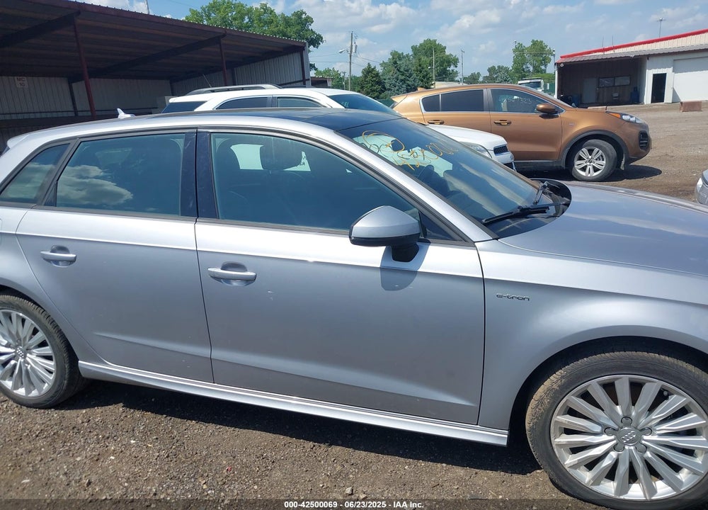 2016 AUDI A3 E-TRON VIN: WAUUPBFF8GA051946