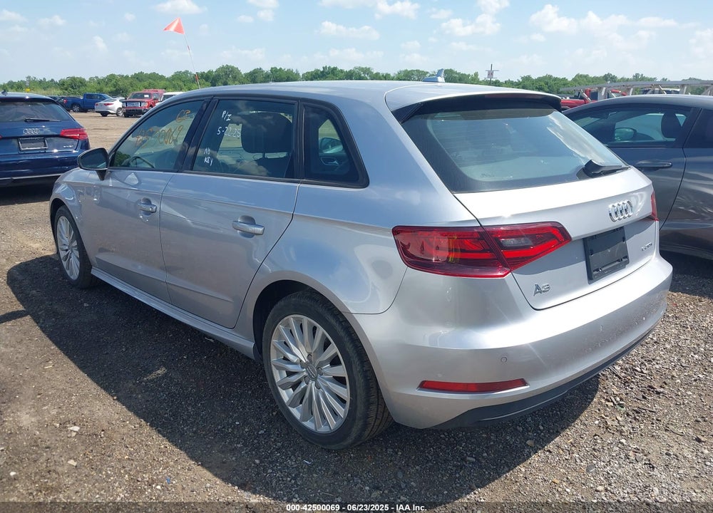 2016 AUDI A3 E-TRON VIN: WAUUPBFF8GA051946