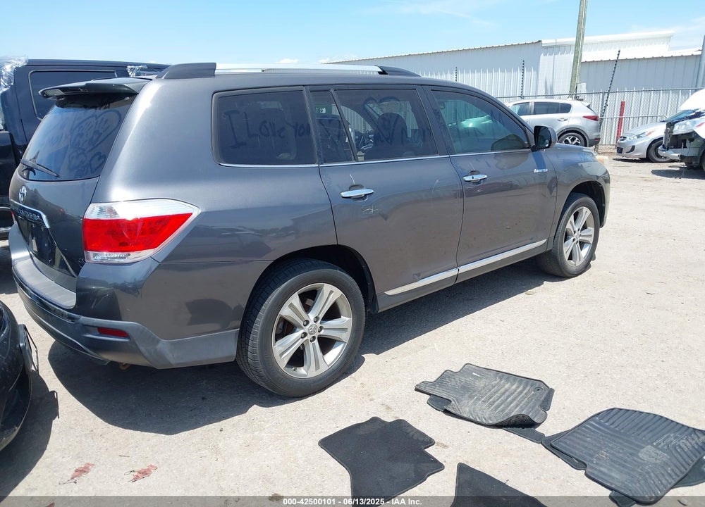 2011 TOYOTA HIGHLANDER VIN: 5TDYK3EH7BS038130