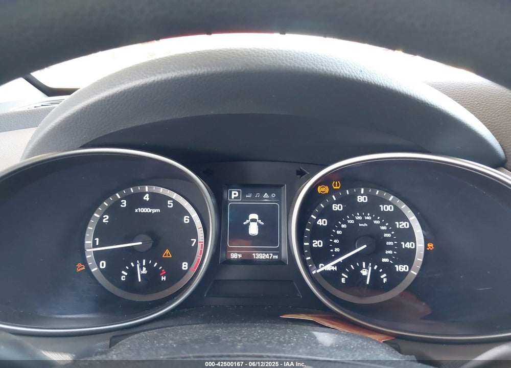 2017 HYUNDAI SANTA FE VIN: KM8SM4HF2HU195600