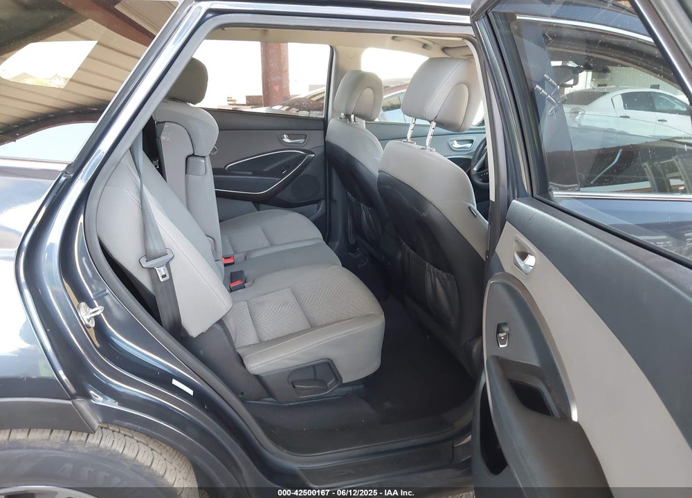 2017 HYUNDAI SANTA FE VIN: KM8SM4HF2HU195600