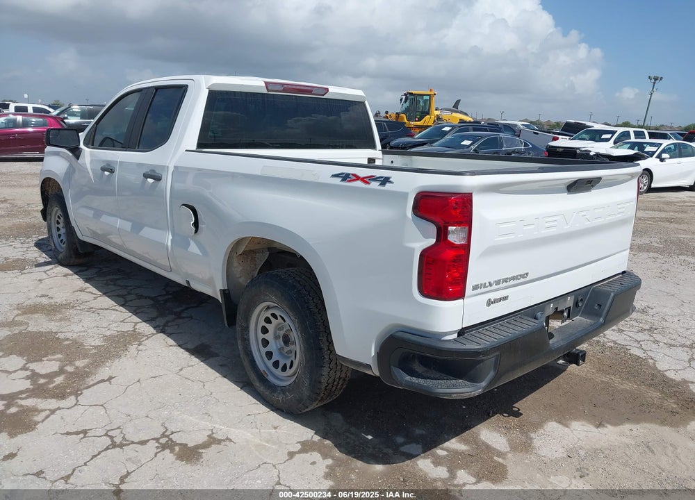 2021 CHEVROLET SILVERADO 1500 4WD DOUBLE CAB STANDARD BED WT VIN: 1GCRYAEFXMZ217365