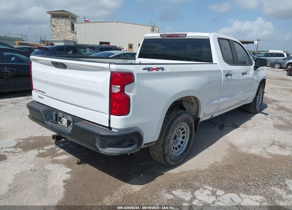 2021 CHEVROLET SILVERADO 1500 4WD DOUBLE CAB STANDARD BED WT VIN: 1GCRYAEFXMZ217365