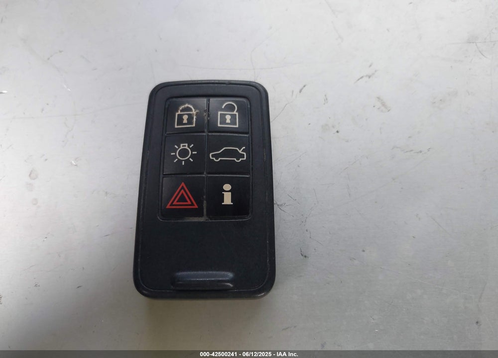 2015 VOLVO S60 VIN: YV126MFB0F2301169