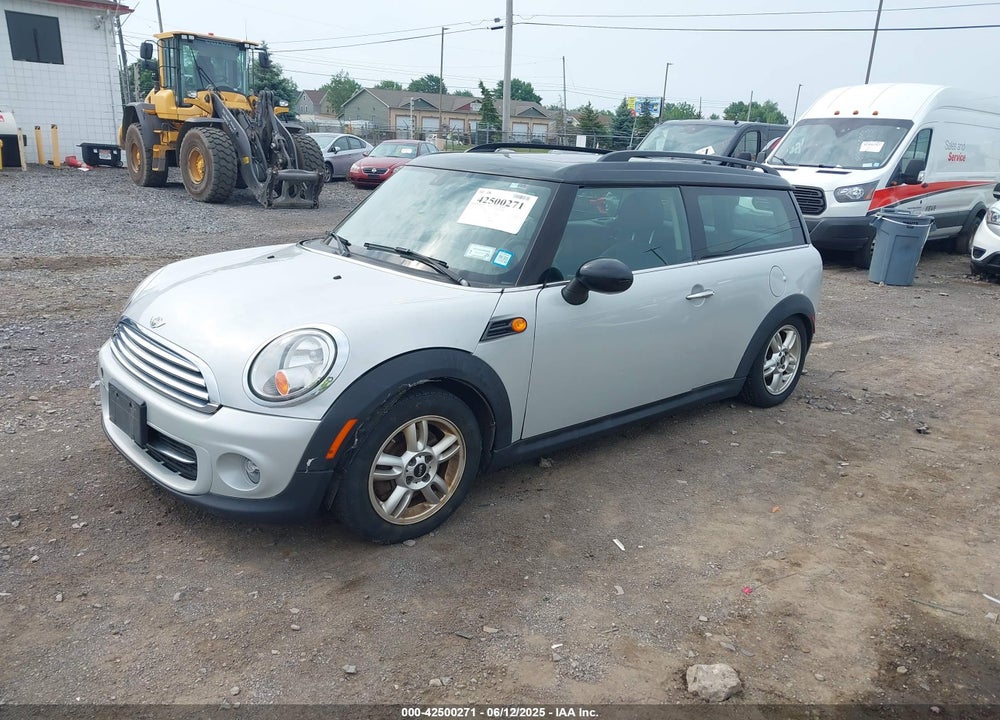 2013 MINI COOPER CLUBMAN VIN: WMWZF3C57DT571288