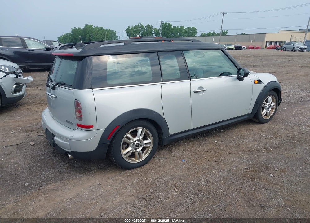 2013 MINI COOPER CLUBMAN VIN: WMWZF3C57DT571288