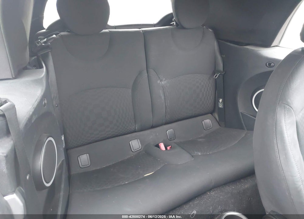 2011 MINI COOPER VIN: WMWZN3C5XBTZ89487