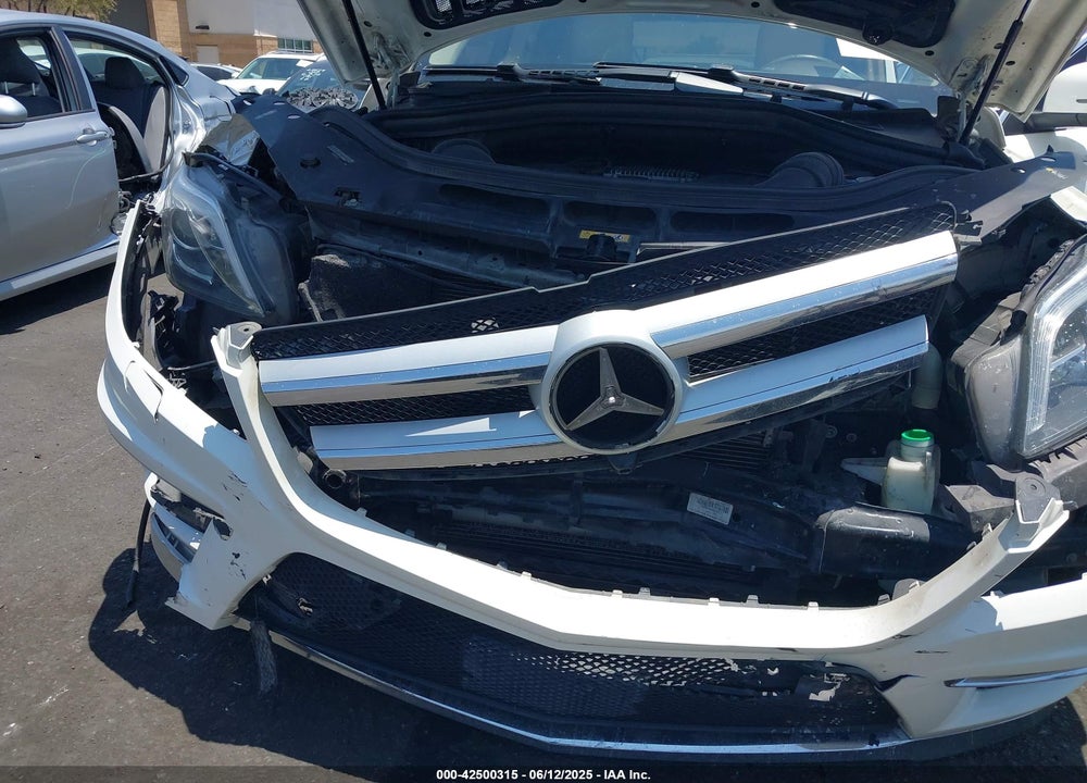 2015 MERCEDES-BENZ GL 550 4MATIC VIN: 4JGDF7DE2FA468258