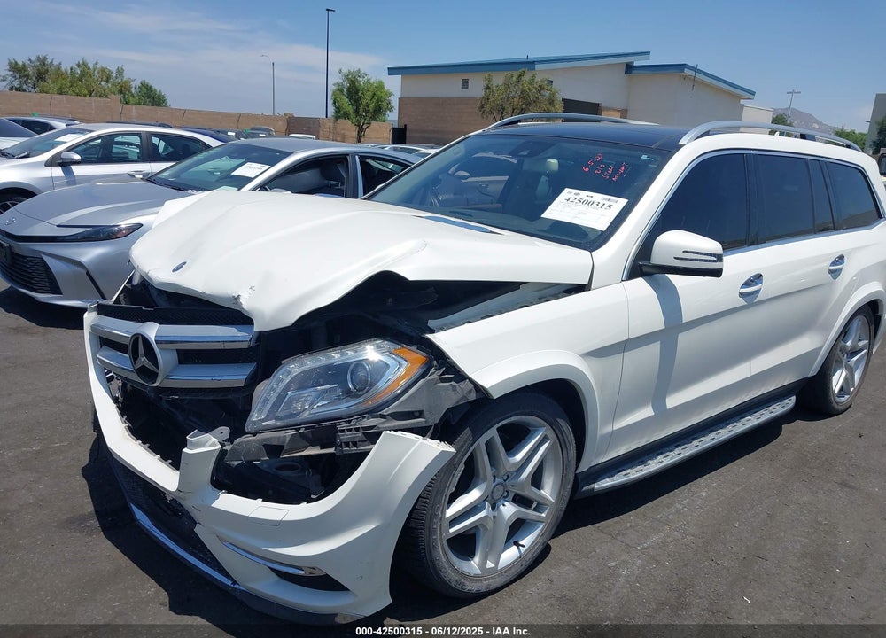 2015 MERCEDES-BENZ GL 550 4MATIC VIN: 4JGDF7DE2FA468258