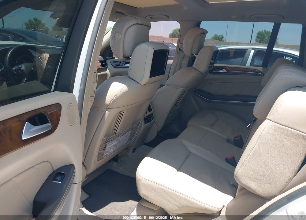 2015 MERCEDES-BENZ GL 550 4MATIC VIN: 4JGDF7DE2FA468258