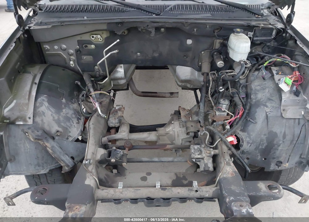 2005 GMC YUKON DENALI VIN: 1GKEK63U35J267477