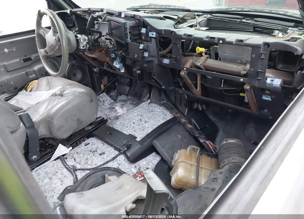2005 GMC YUKON DENALI VIN: 1GKEK63U35J267477