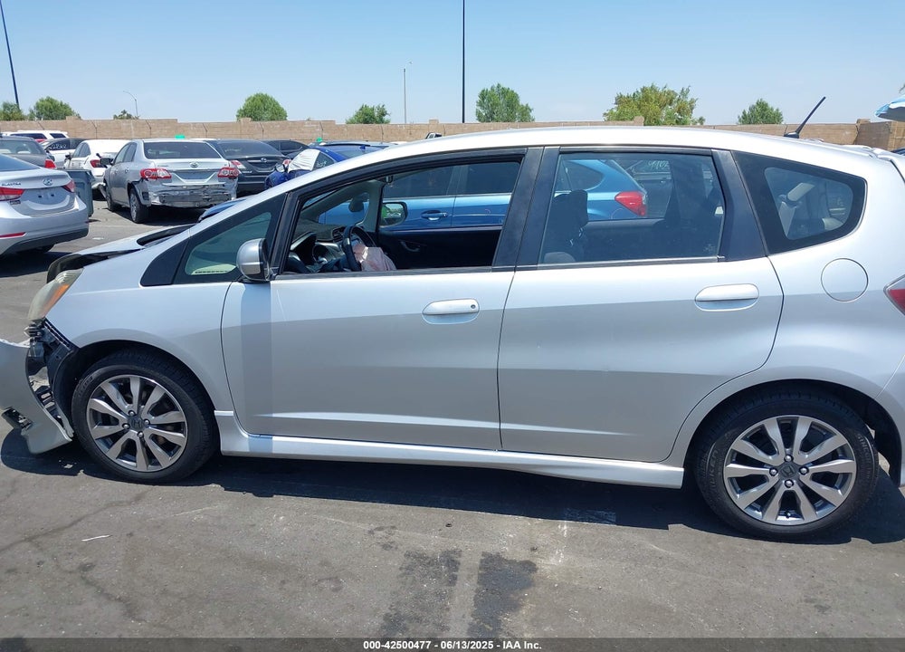 2012 HONDA FIT SPORT VIN: JHMGE8H54CC017996