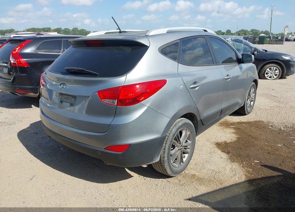 2014 HYUNDAI TUCSON VIN: KM8JU3AG4EU800740
