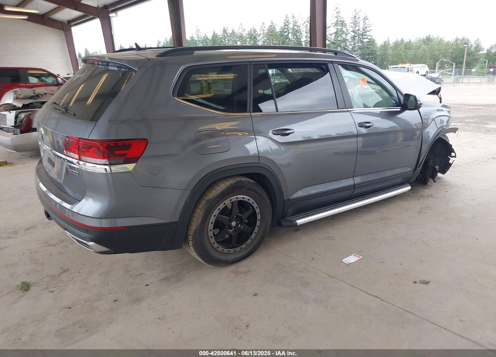 2021 VOLKSWAGEN ATLAS VIN: 1V2KR2CA9MC536446