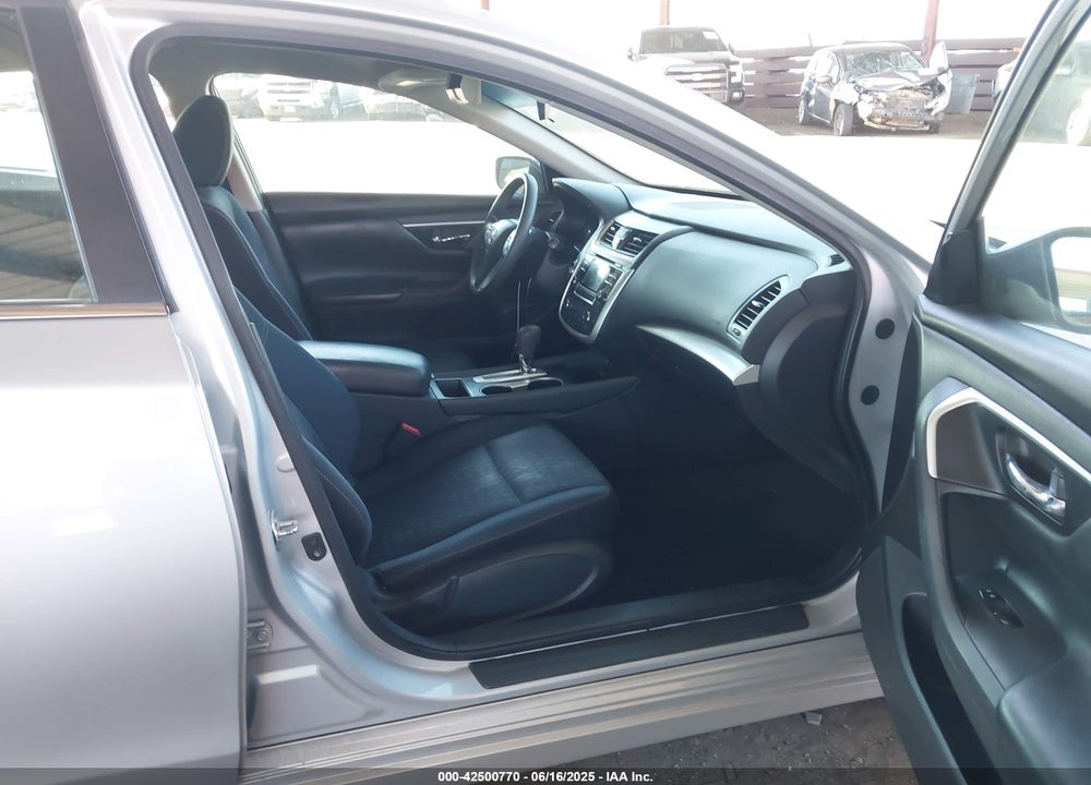 2017 NISSAN ALTIMA VIN: 1N4AL3APXHN365816