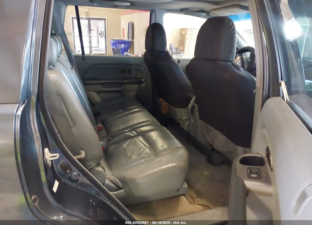 2005 HONDA PILOT EX-L VIN: 5FNYF18615B014949