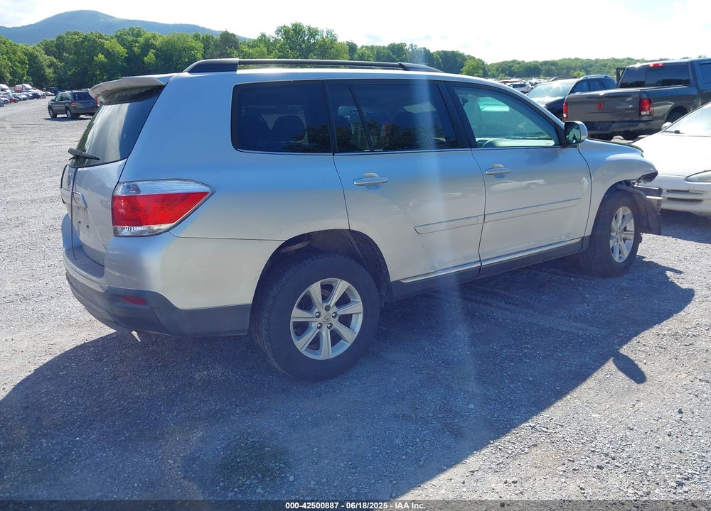 2011 TOYOTA HIGHLANDER VIN: 5TDZK3EH0BS048308