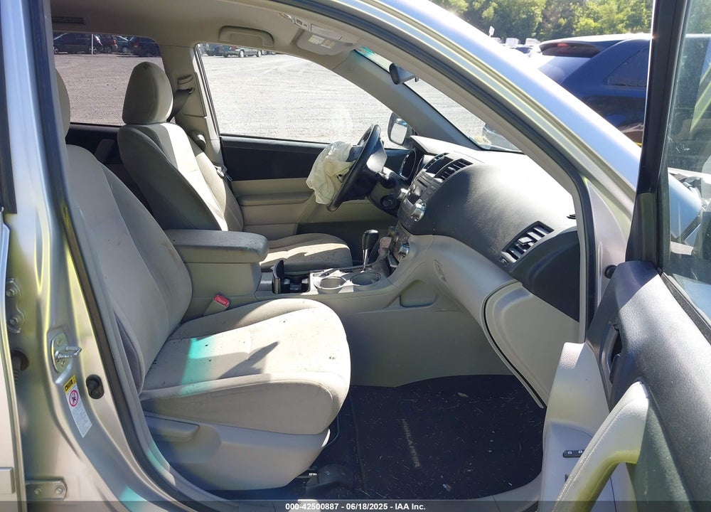 2011 TOYOTA HIGHLANDER VIN: 5TDZK3EH0BS048308