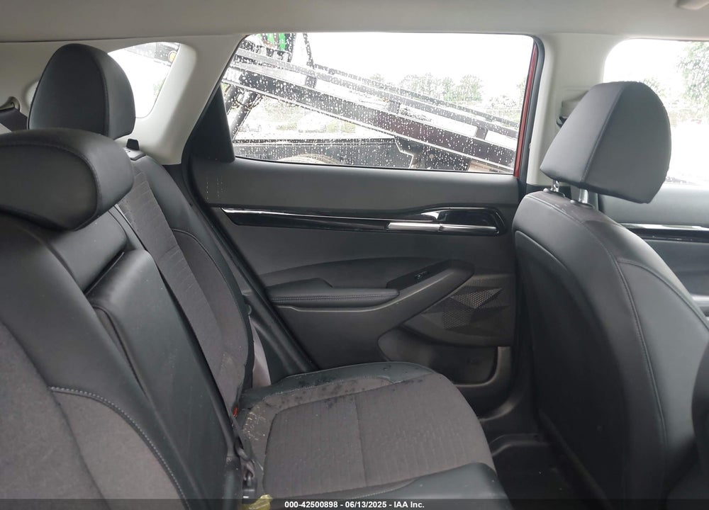 2021 KIA SELTOS VIN: KNDEU2AA2M7085983