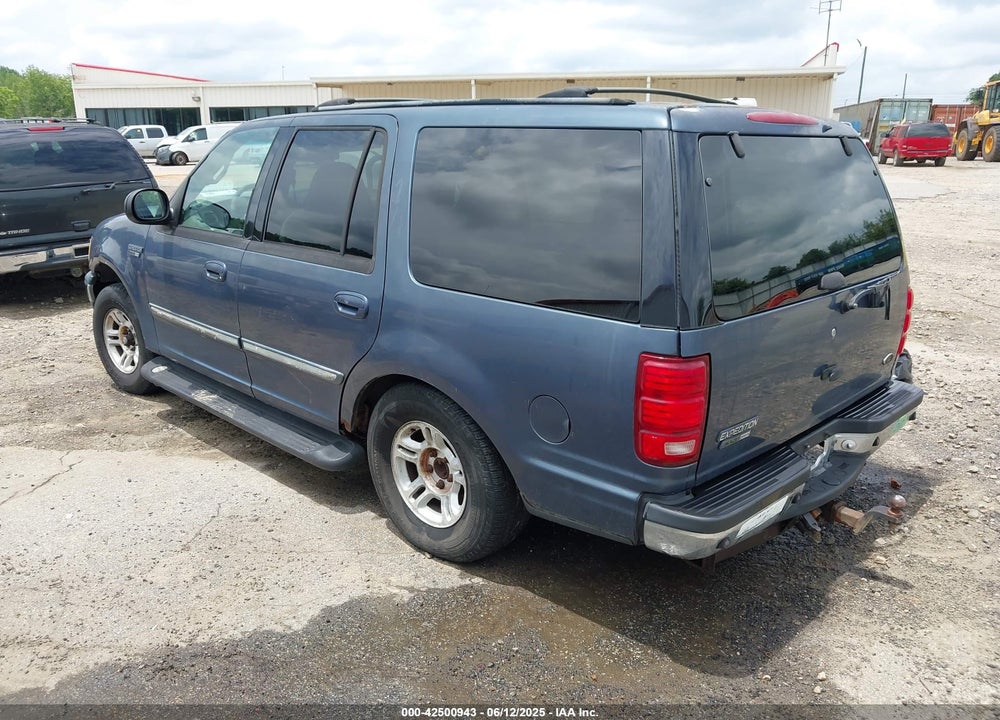 2002 FORD EXPEDITION XLT VIN: 1FMEU15L42LA11664